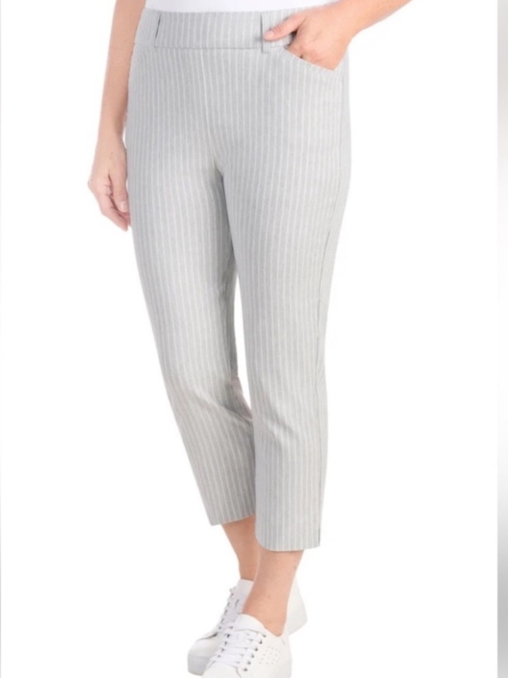 ☀️NWT Hilary Radley Smoothing Pull On Capris Tummy Control Grey White Stripe 8